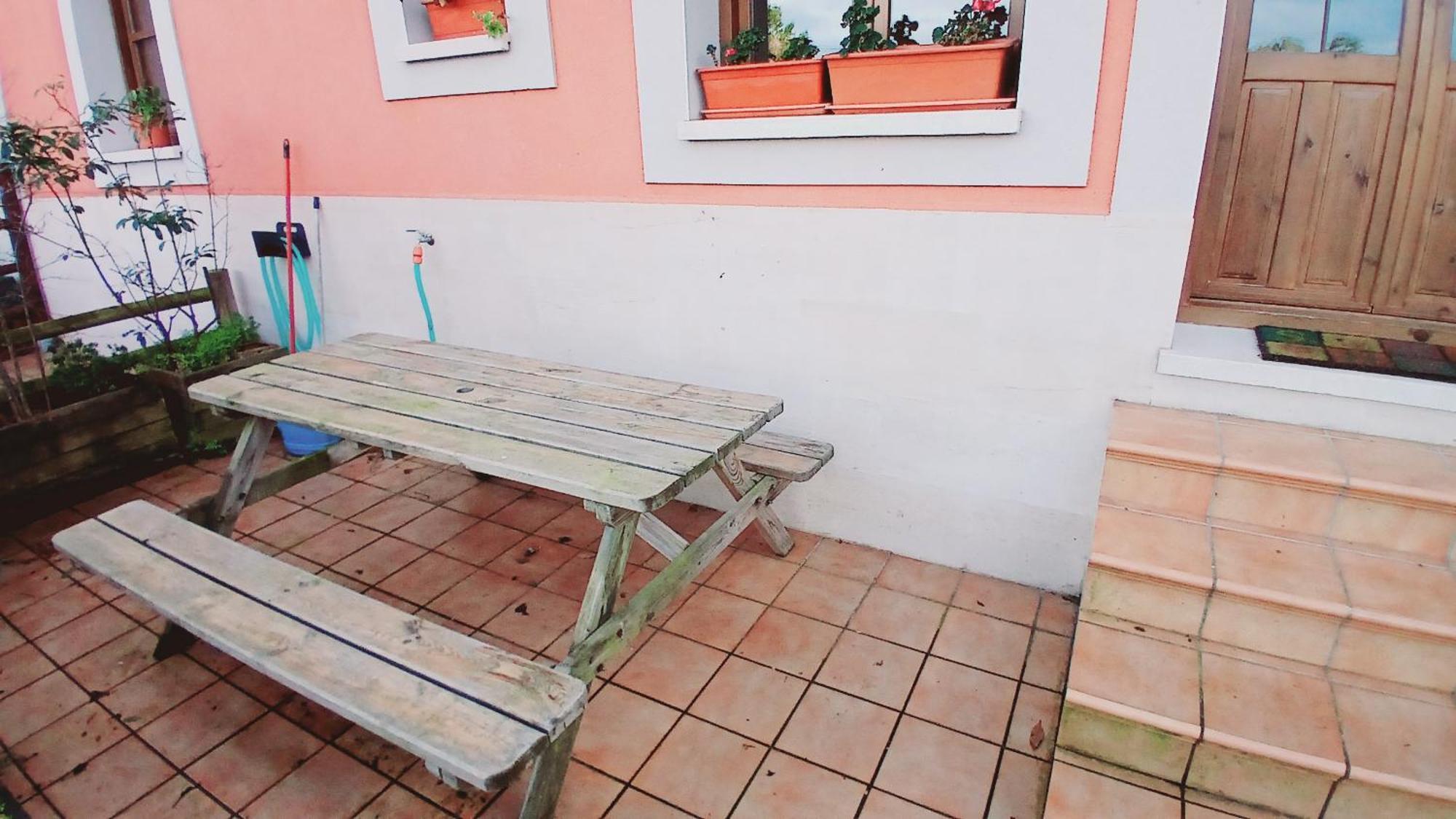 ヌエバ・デ・リャネスAcogedor Bajo Con Terraza Y Vistasアパートメント エクステリア 写真